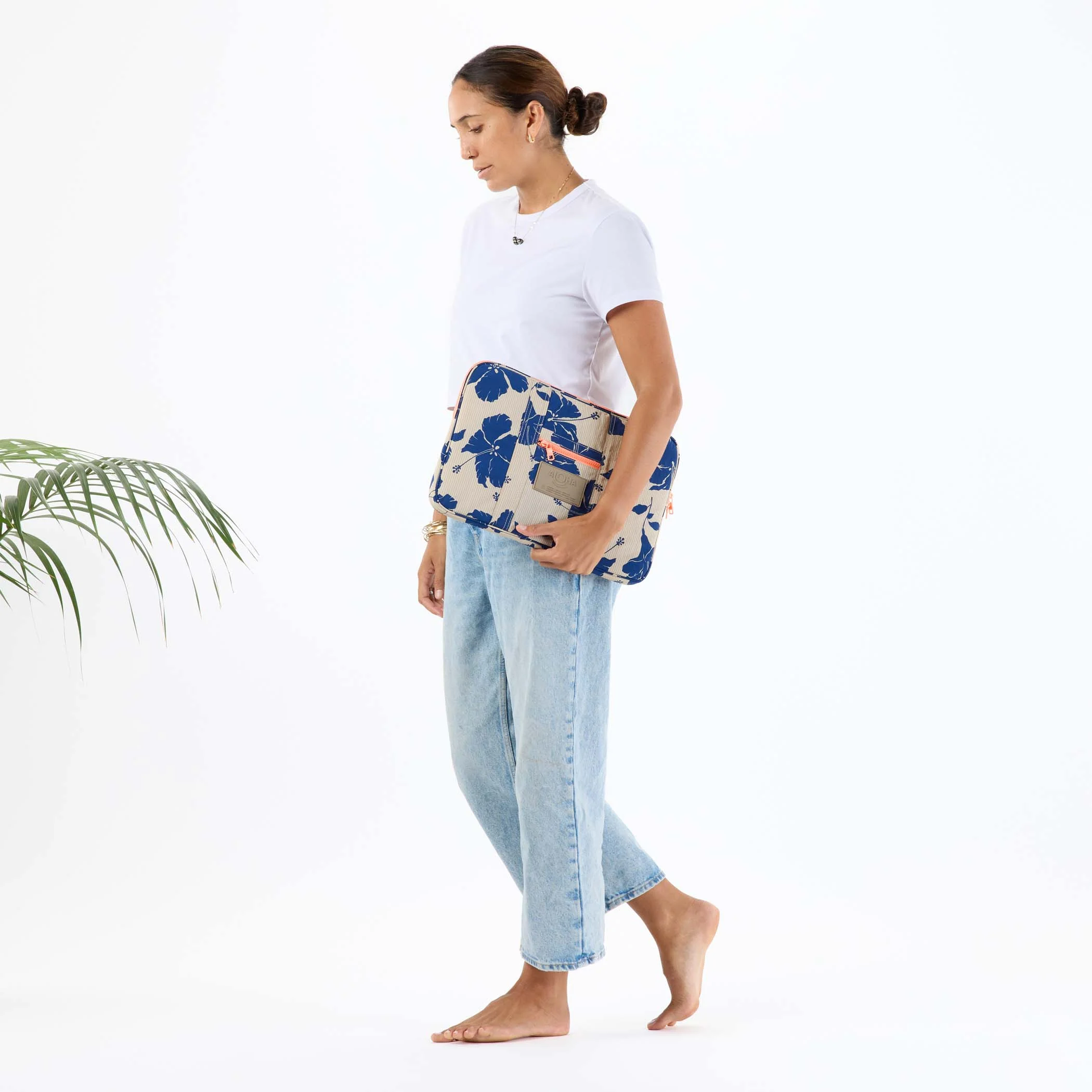 16 Inch Keep It Light Laptop Case | Salina Tiny Stripe - Image 5